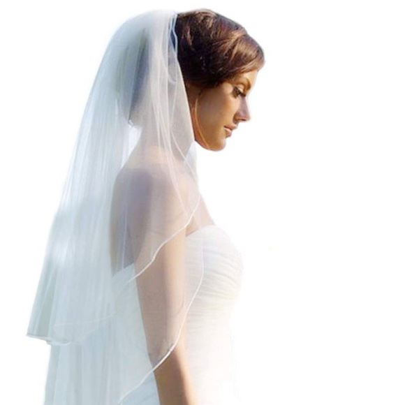 White Two layered Veil - Picture 2 of 8